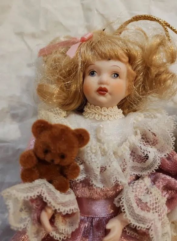 Vintage Victorian Dolls & Victorian Ornaments