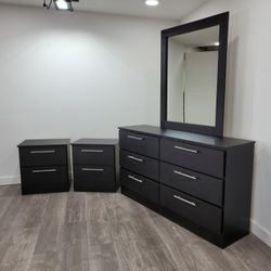 DRESSER WITH MIRROR AND NIGHTSTANDS - COMODA CON ESPEJO Y MESAS DE NOCHE