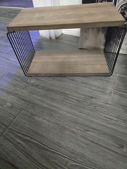 Set of 2 floating shelves