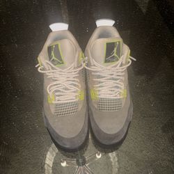 Air Jordan 4 Retro SE 'Neon 95'