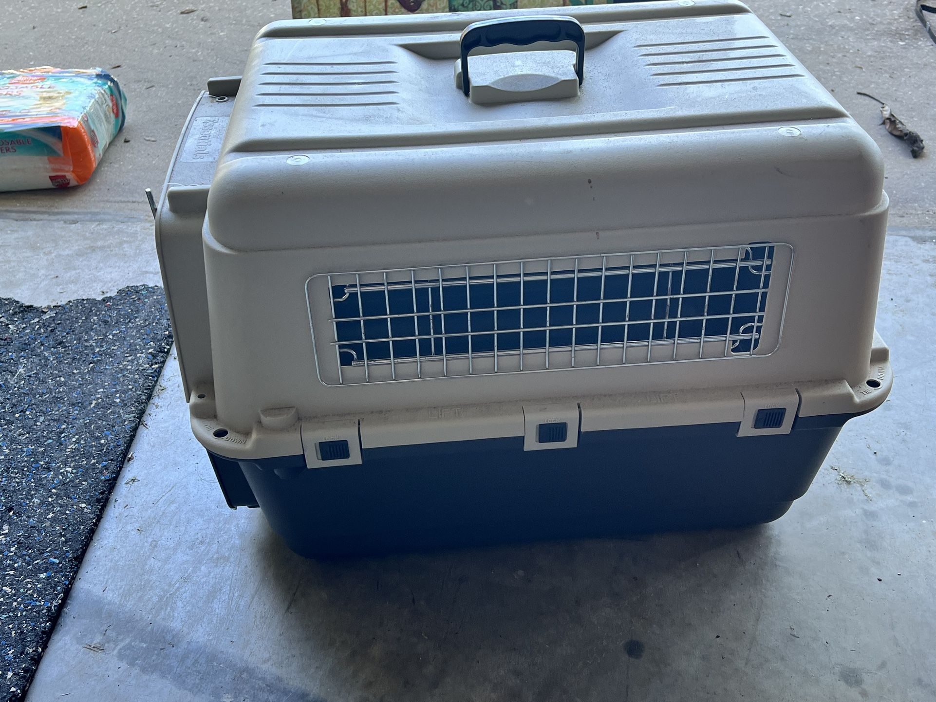 Used Dog Crate For 25-30 Lb Dog