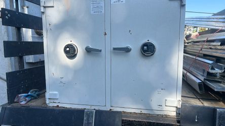 Commercial security box