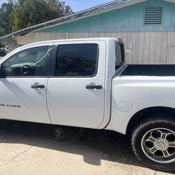 2008 Nissan titan
