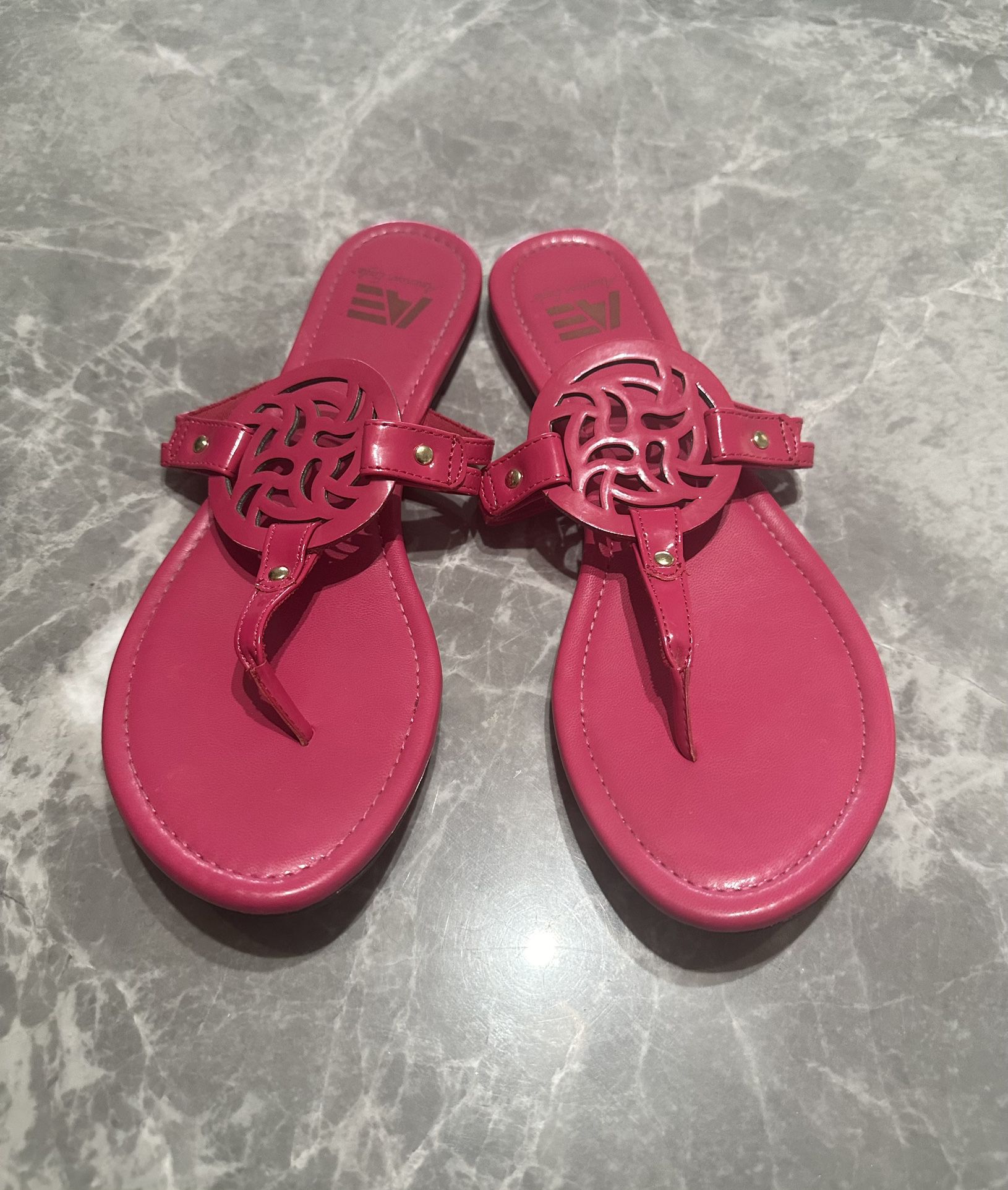 American Eagle Sandals Womens 8 Thong Flip Flop Flat Open Toe Pink Faux Leather