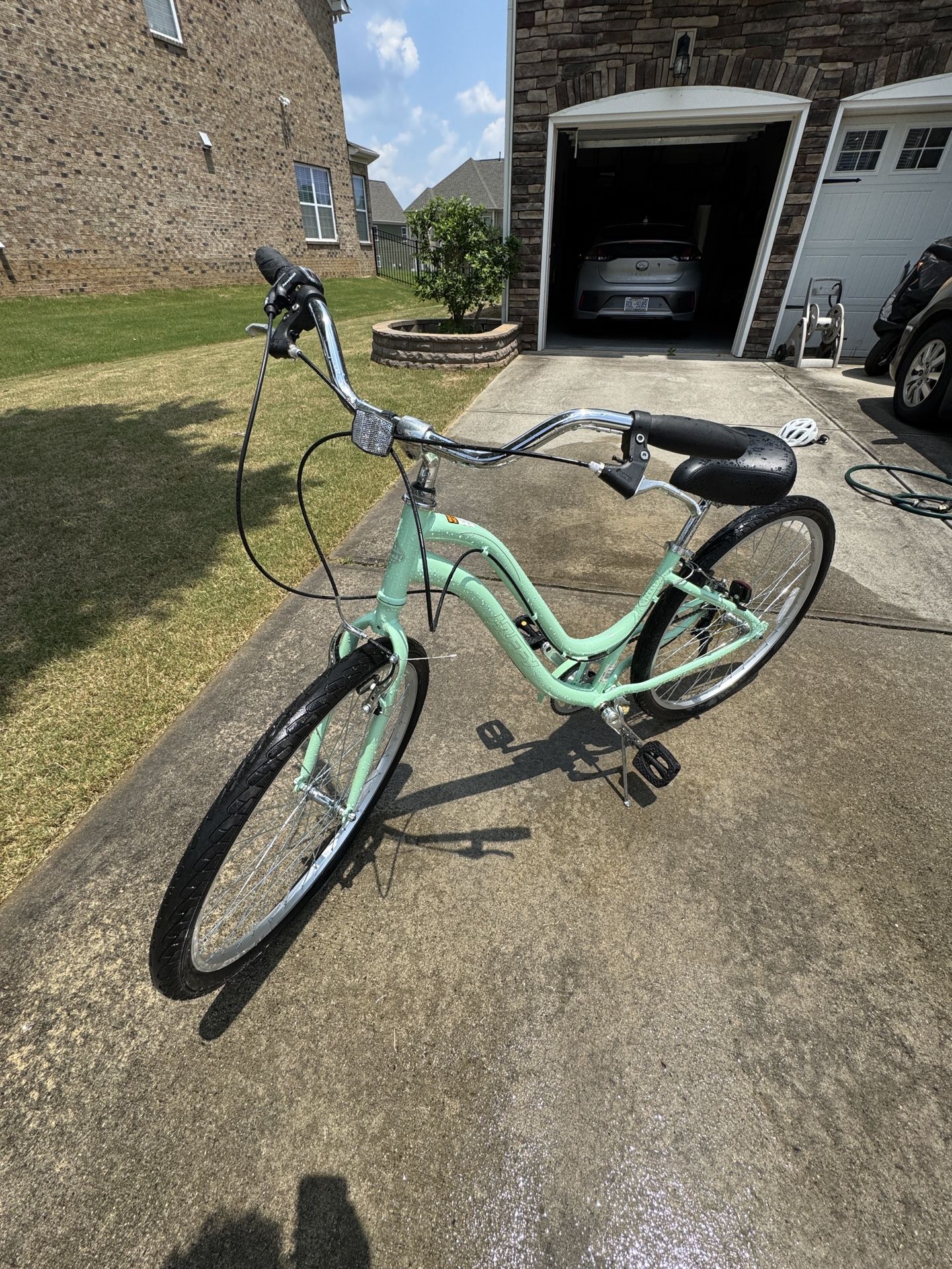 Huffy Women’s Bicycle + Krewe LED Helmet