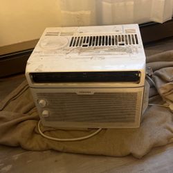Window AC unit