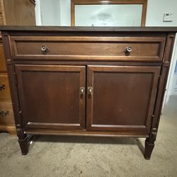 Wooden Dresser Drawer With Cabinet