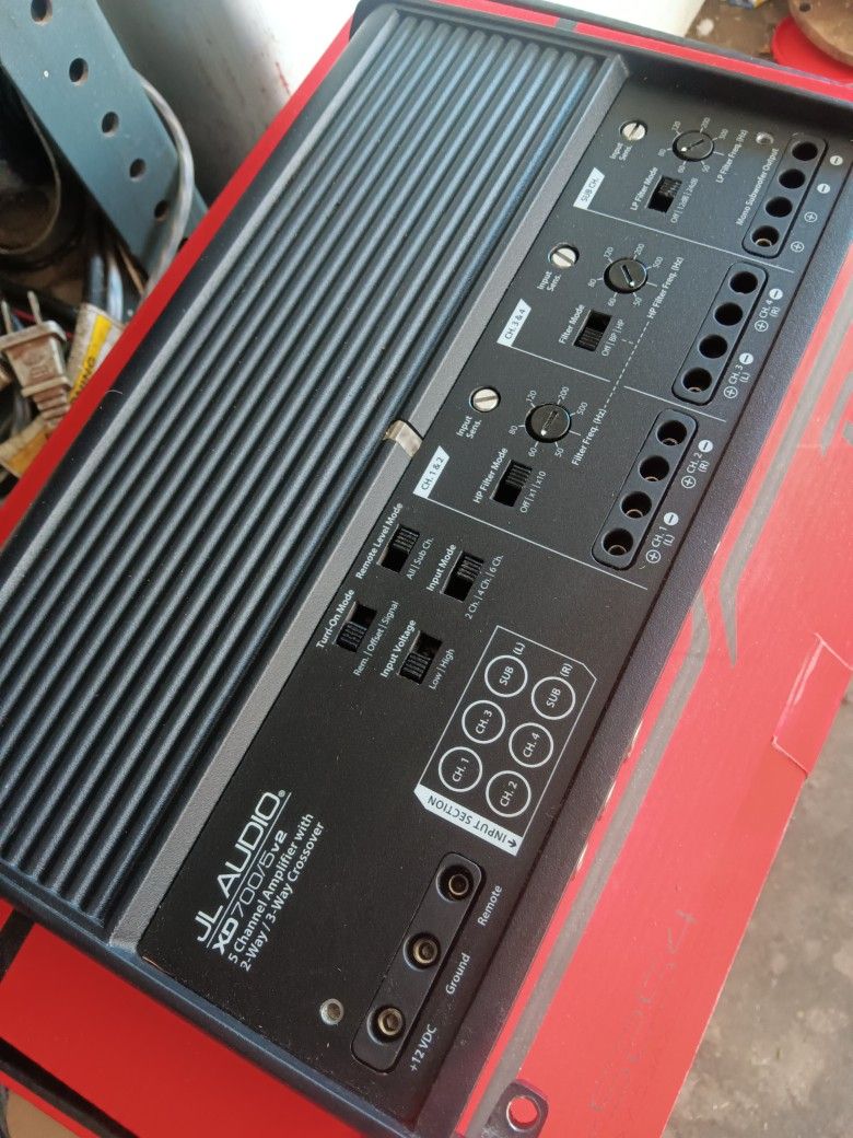 JL Audio XD 700/5v2