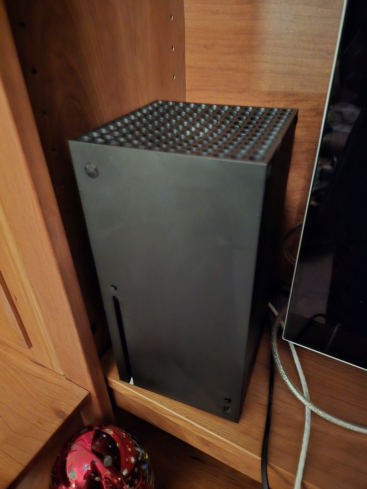 XBOX Series X 1TB, With Controllers