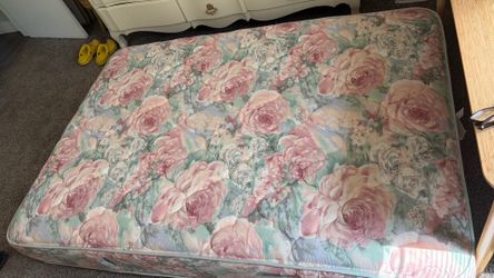 Full bed mattress