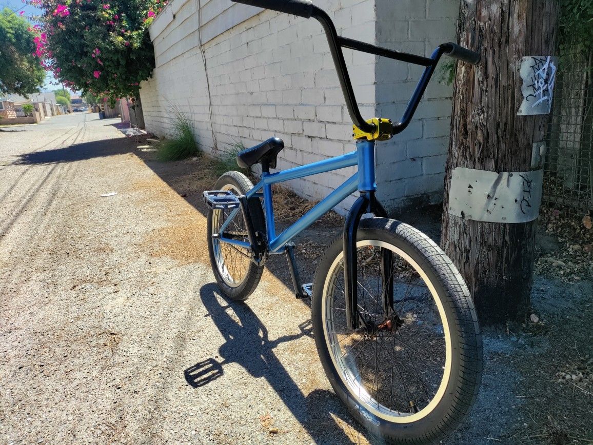Fly Bikes Co BMX Custom Build Bicycle 21" TT