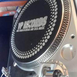 Pro DJ Turntable