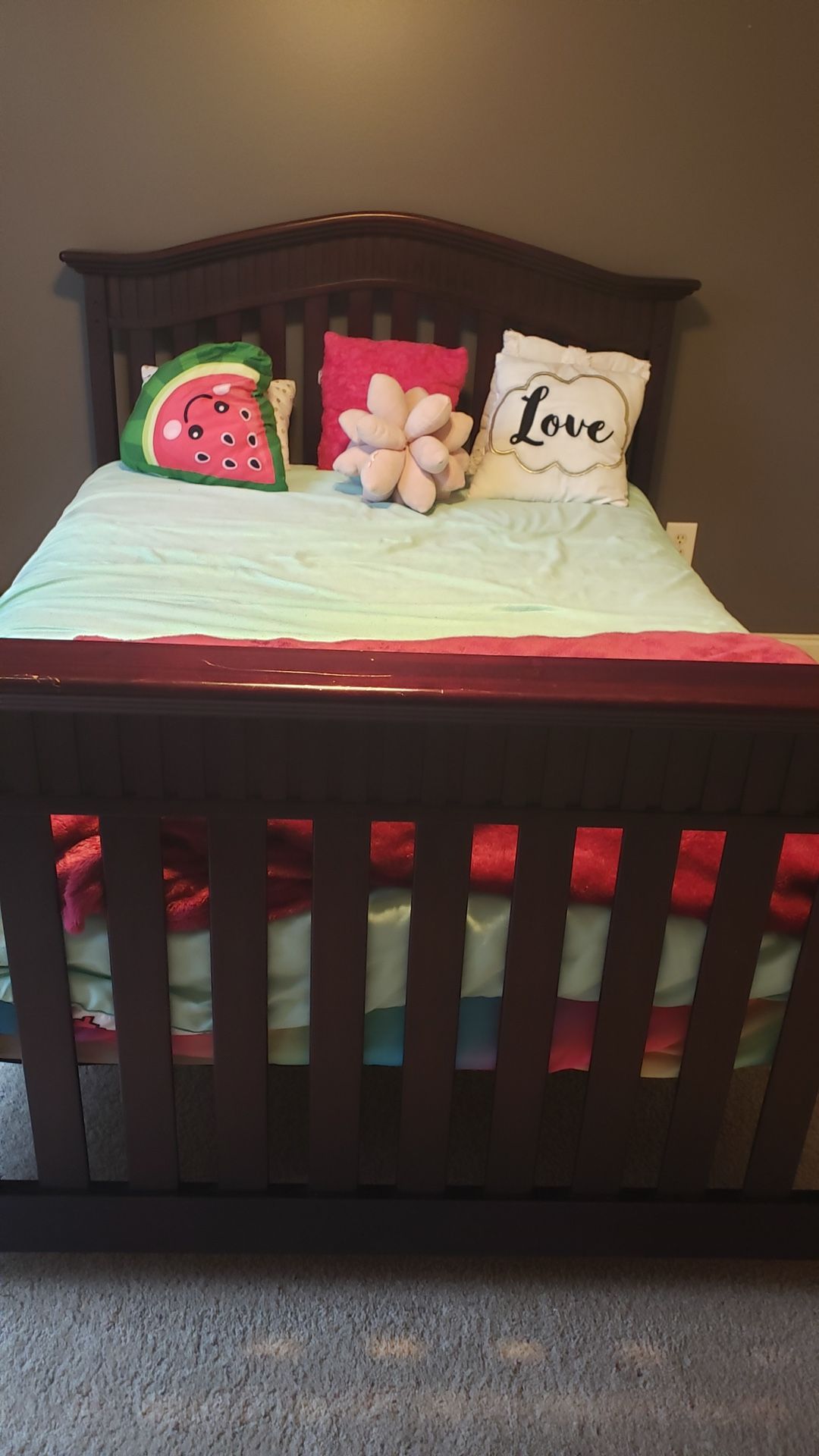 Twin Bed Can Convert To Crib
