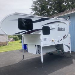 2020 865 Lance Camper