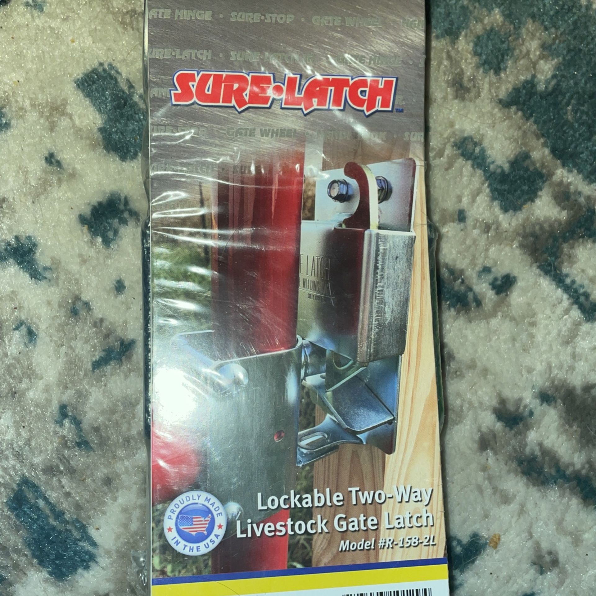 Brand New Sealed Co-Line SURE-LATCH Lockable Two-Way Livestock Gate Latch R-158-2L New