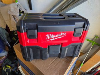 Milwaukee M18 Wet/Dry Vacuum