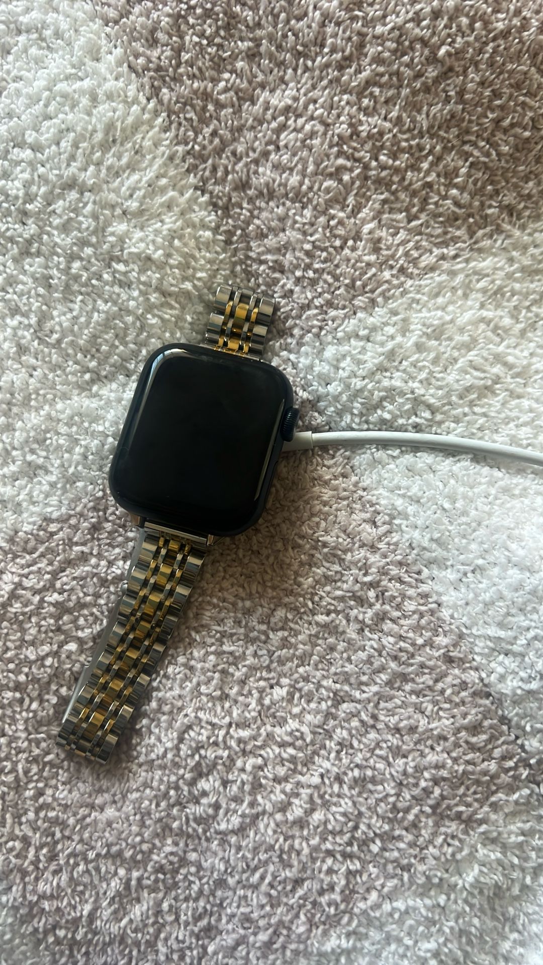 Apple Watch SE GPS, 40mm Midnight Aluminum