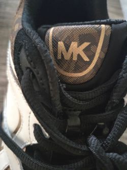 MICHAEL KORS WOMENS sneakers size 8