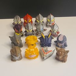 16 Mini Figure Finger Puppet Ultraman Series KAIJU Monsters 