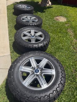 Ford 20" stock wheels on Toyo 35 x 11.50 x 20