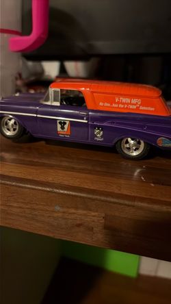 V-Twin MFG Die-Cast Delivery Van Model Car
