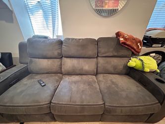 Recliner Couch / Dark Grey