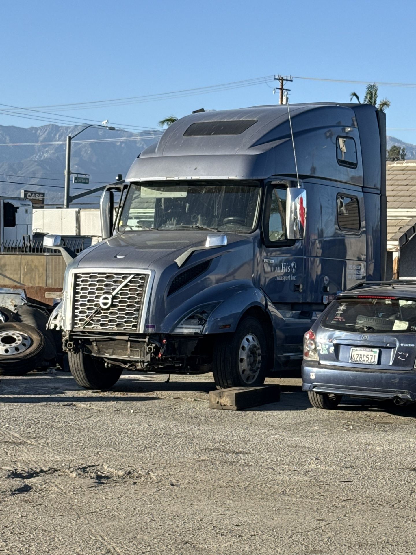 2020 Volvo VNL 860 WRECKED $8500