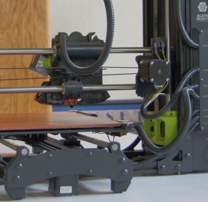 3D Printer FDM Lulzbot TAZ 6 + CARBON FILAMENT