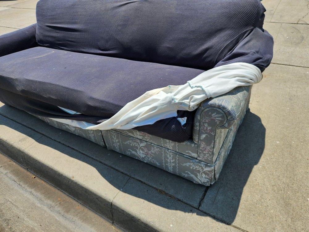 Free Sofa Bed