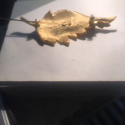 Brooch Pin Gold Tone