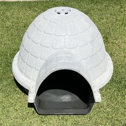 Igloo Dog House