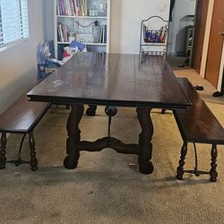 Kitchen table