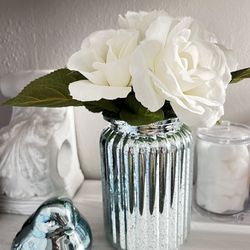 Baby Blue Splatter Glass Flower Vase Wide Mouth Ribbed Metallic Design With White Roses & Matching Blue Bird Bank 