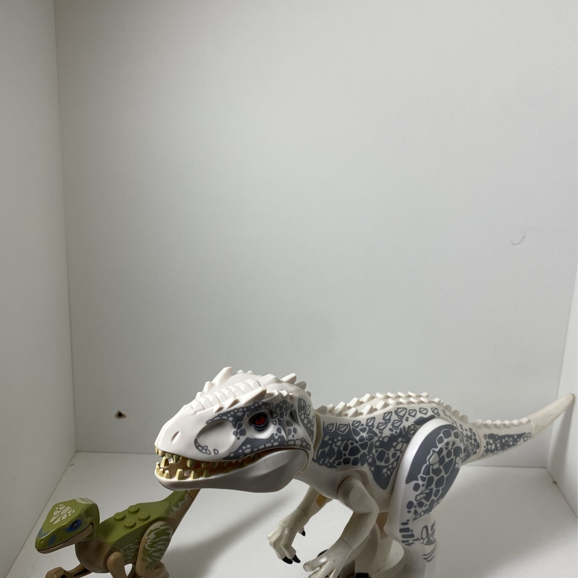 Indominous Rex and Velociraptor Lego Jurassic Park Dinosaurs