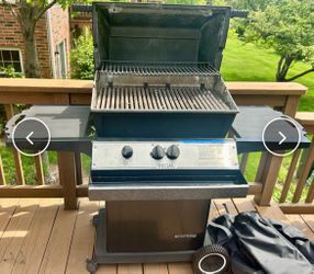 Regal Broil king, Charbroil 3 burner Grill w/ cabinet & Cover