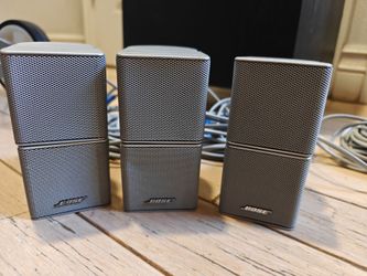 Bose Surround Sound Speakers 3 Double Cube Swivel W/ Wall Mounts Home Theater