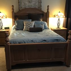 Beautiful Wood Queen Frame, Used. Solid And Very Sturdy!