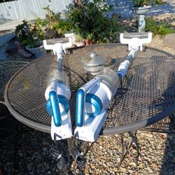 2/rechargeable! Vacuum! Bagless! Must Go!