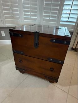 Coffee table chest