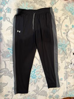 Under Armor Sweats Size XL