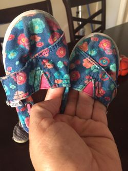 Toms shoes toddler