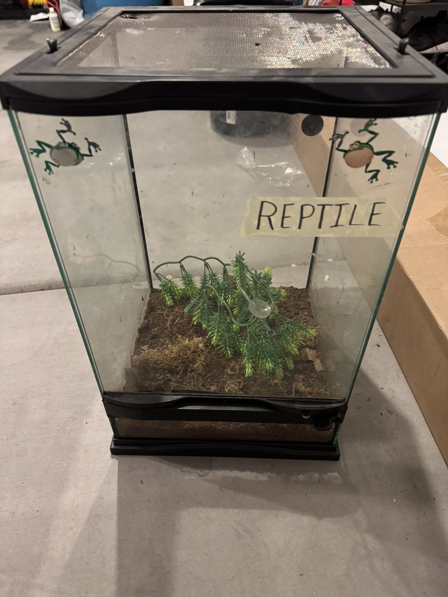 Zoo Med 12x12x18 Terrarium