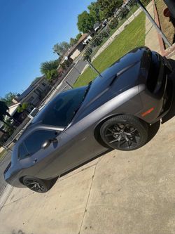Dodge Challenger R/T plus coupe Hemi V8