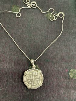 Atocha silver coin pendant with silver box chain 18”