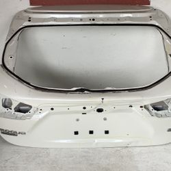 17-2022 Nissan Rogue Sport lift gate (15).