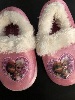 Disney frozen Elsa Anna pink slippers 11/12
