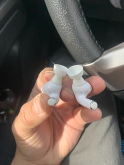 Apple AirPods Pro 2nd Gen (A2698 / A2700) Lightning Case - Works Excellent, Cosmetic Wear, Find My