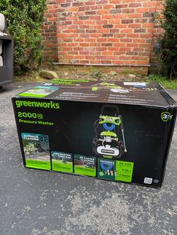 Greenworks Electric Pressure Washer bundle 2000 PSI (1.2 GPM)