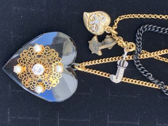 New Juicy Couture layered necklace with assorted pendants