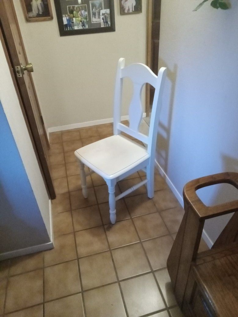 White Chair For Kids